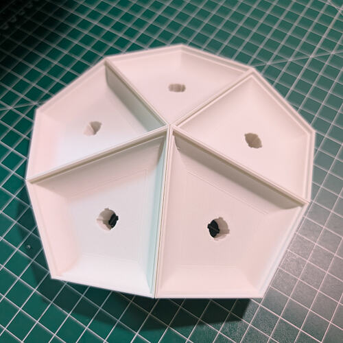 Strombic Hexecontahedron WLED Globe-12