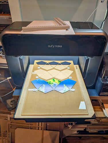 Strombic Hexecontahedron WLED Globe-36