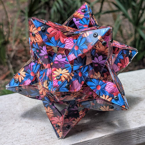 Topo Medial Rhombic Triacontahedron-24