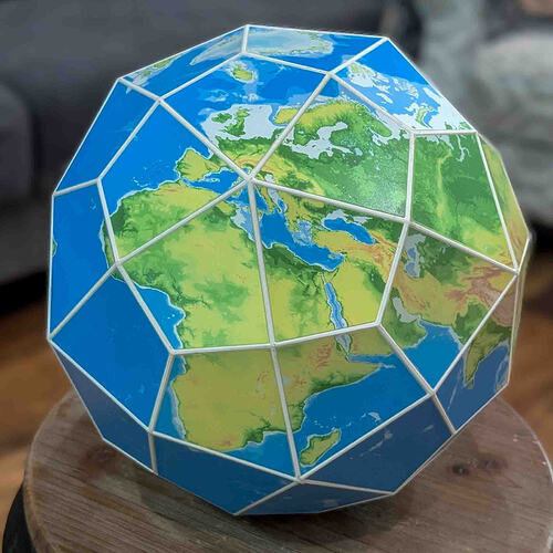 Strombic Hexecontahedron WLED Globe-34