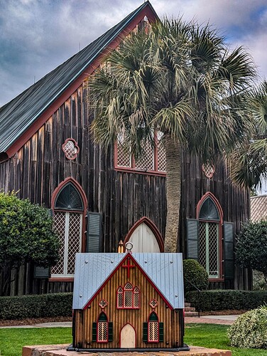 Church of the Cross Birdhouse-400